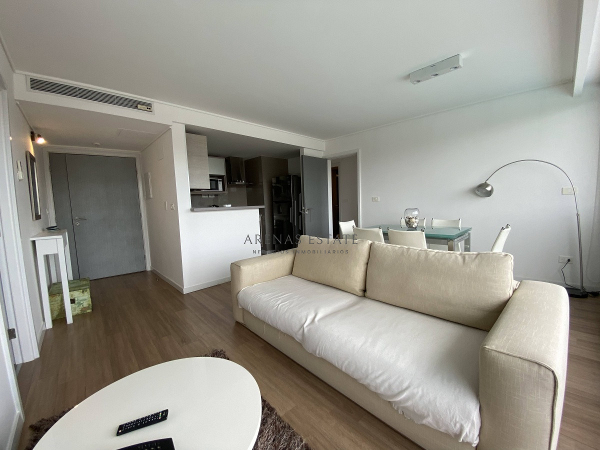 Apartamento ID.1855 - Venta de Apartamento 2 Dormitorios en Playa Mansa, Punta del este. 