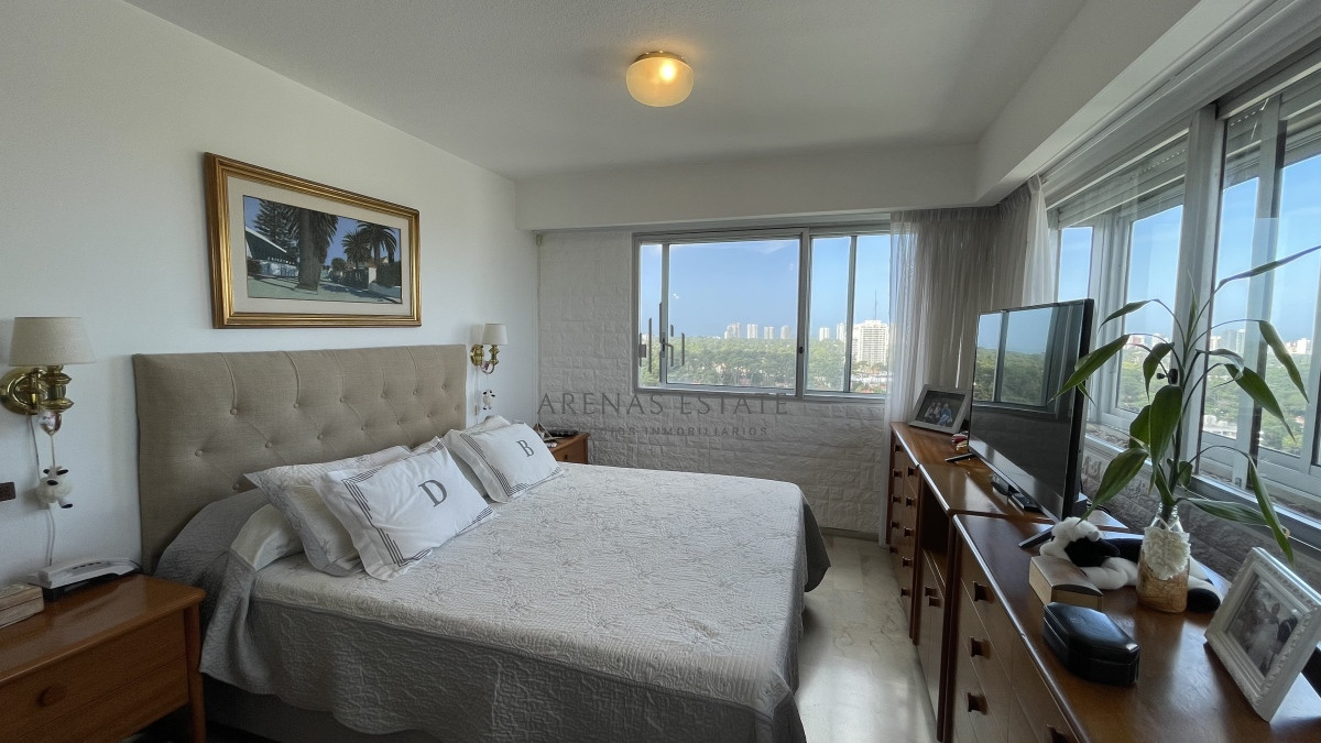 Apartamento ID.2777 - Apartamento de 3 dormitorios en Roosevelt, Punta del Este