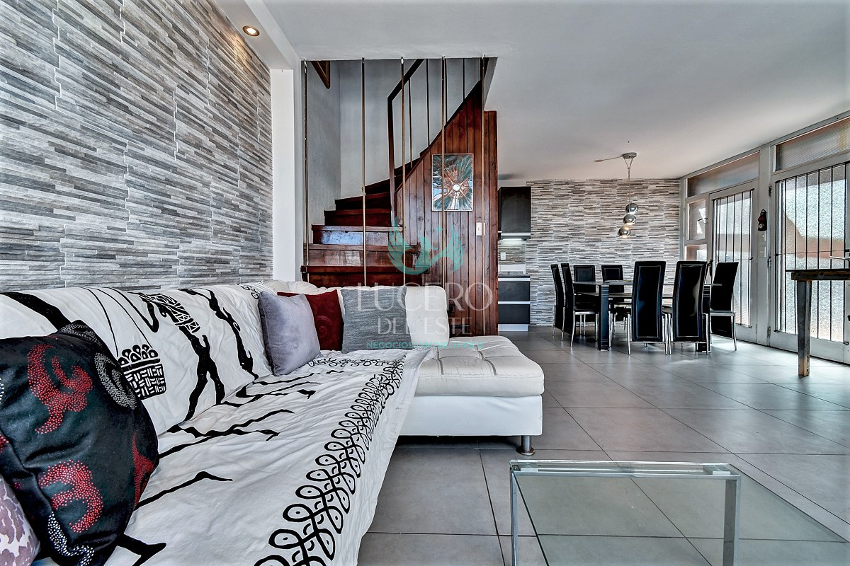 Apartamento ID.772 - Venta de Apartamento 3 dormitorios en Península, Punta del Este.