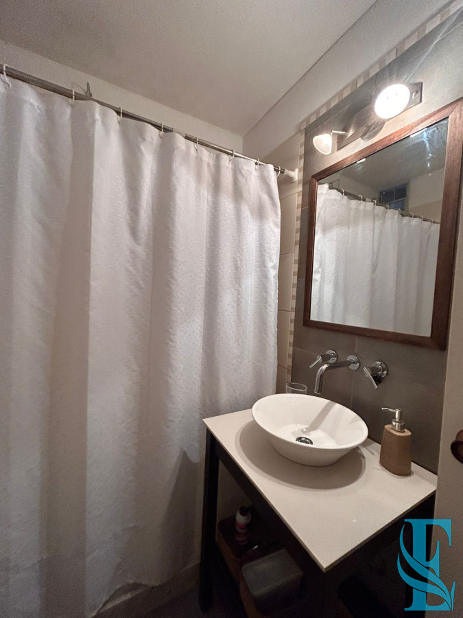 Apartamento ID.664 - Venta de apartamento de dos dormitorios en Playa Mansa, Punta del Este, Uruguay 