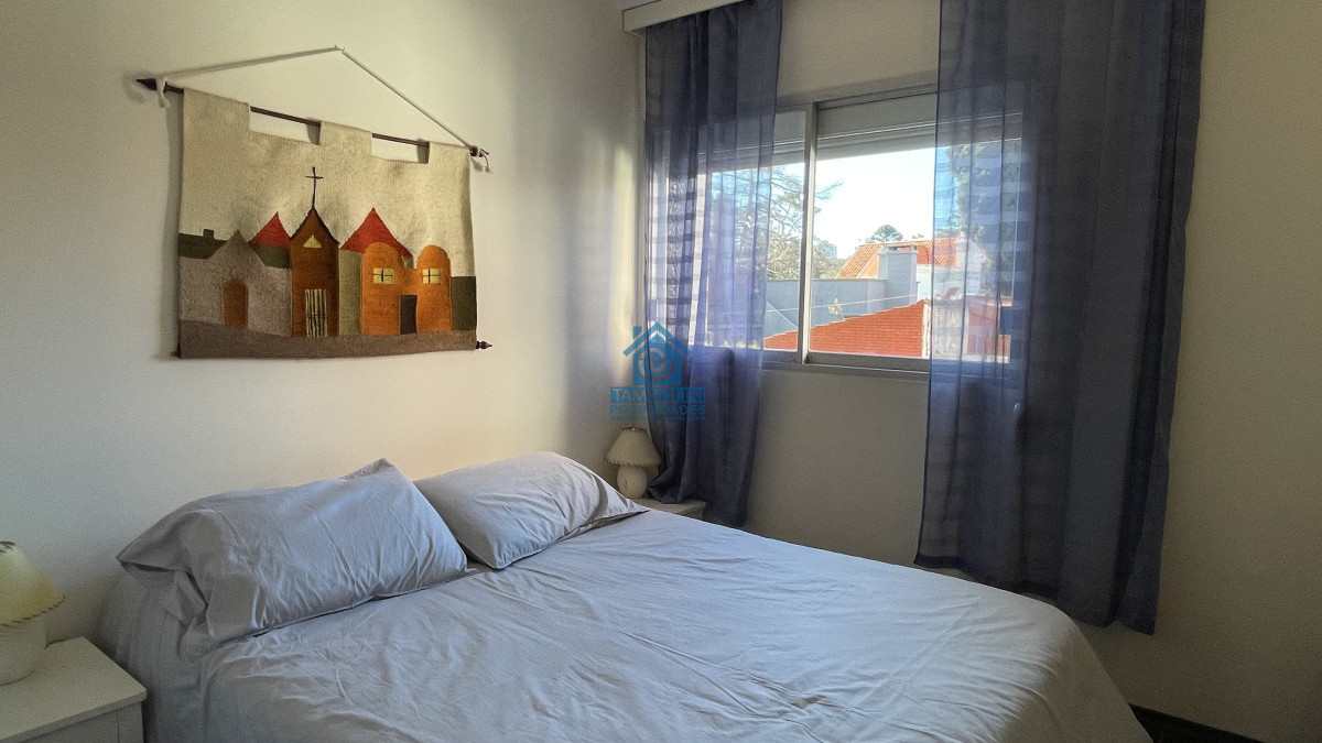 Apartamento ID.734 - Venta de apartamento de dos dormitorios en Playa Mansa, Punta del Este, Uruguay 