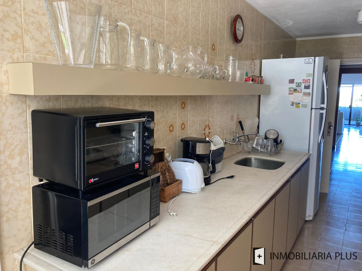 Apartamento ID.1020 - Venta de Apartamento en primera línea de la Playa Brava con 2 Dormitorios 2 Baños