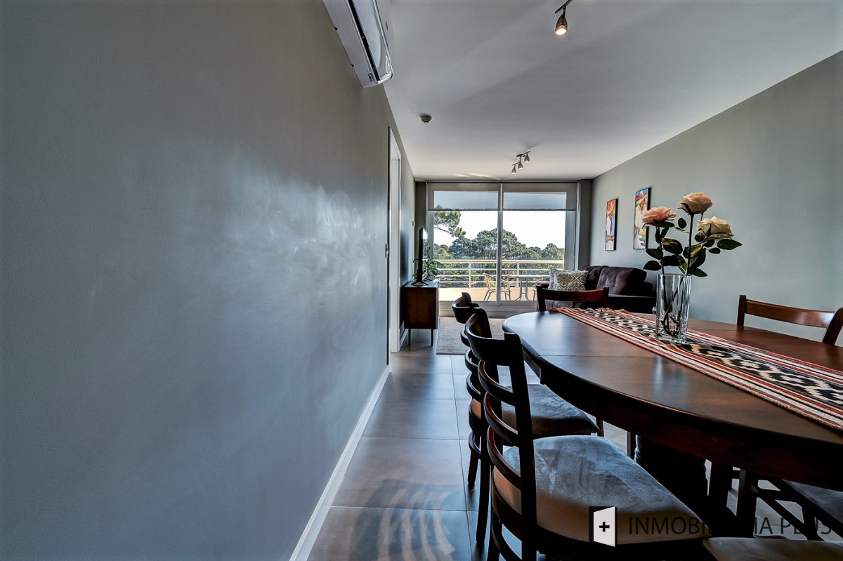 Apartamento ID.970 - Alquiler de Apartamento de 2 dormitorios para 4 personas con piscina climatizada y más en Roosevelt, Punta del Este.