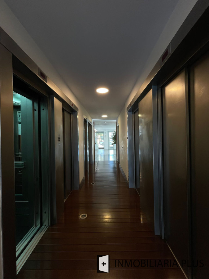 Apartamento ID.556 - Venta de Apartamento de 90 m2 en Punta el Este con todas las comodidades 2 Dormitorios C963