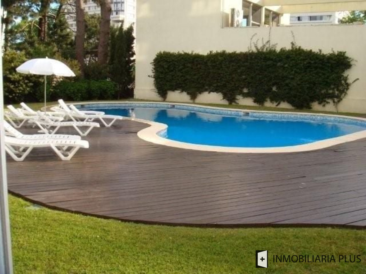 Apartamento ID.671 - Venta de Apartamento en Punta del Este con todos los servicios C671B