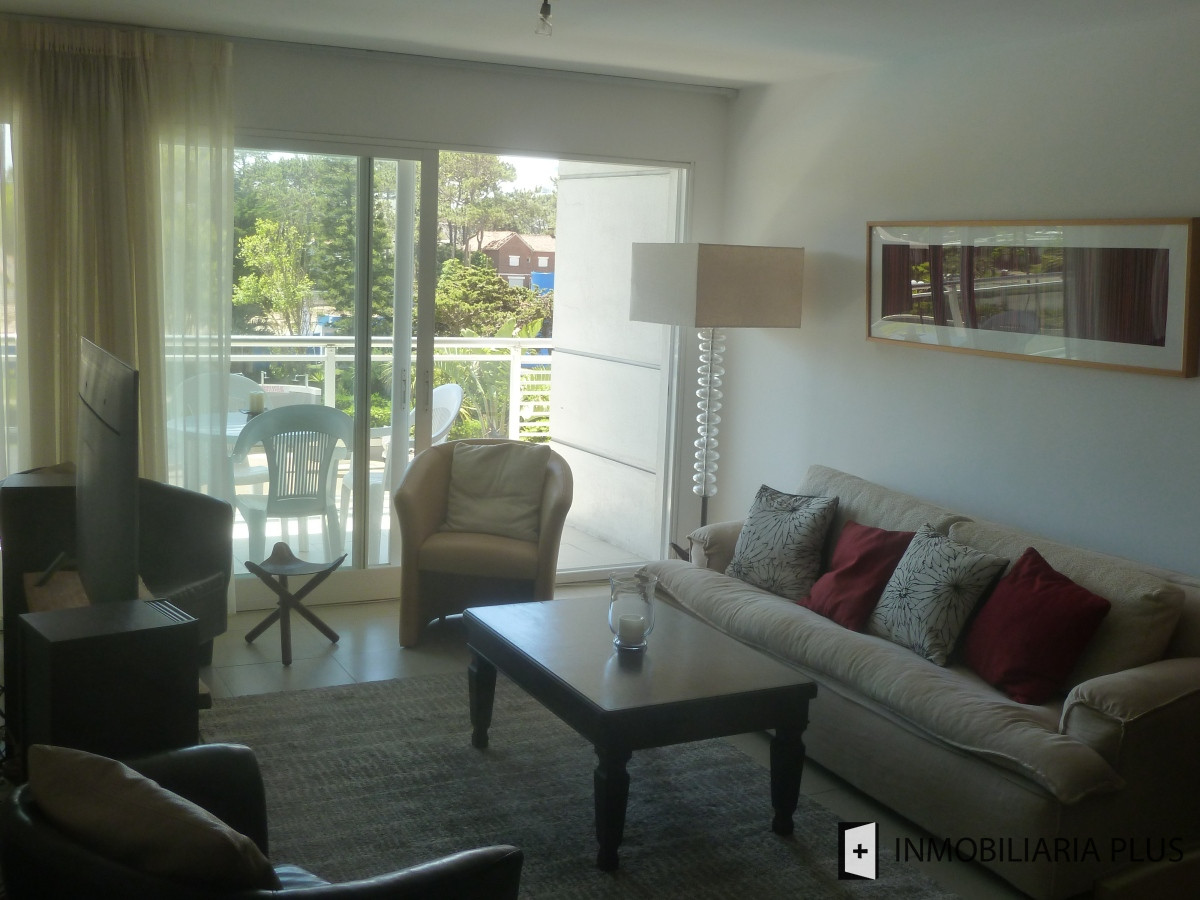 Apartamento ID.975 - Alquiler de Apartamento en La Pastora con 2 dormitorios, piscina climatizada y más. 
