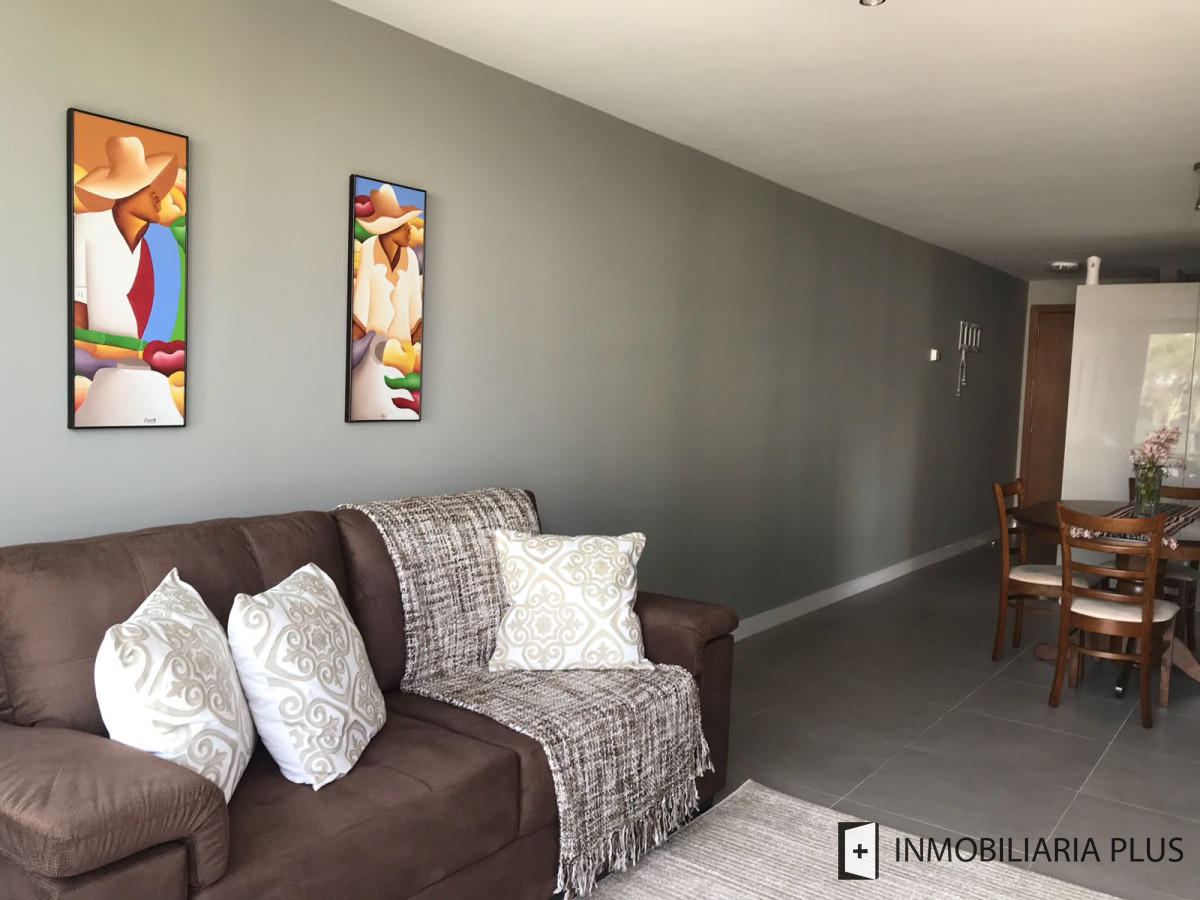 Apartamento ID.970 - Alquiler de Apartamento de 2 dormitorios para 4 personas con piscina climatizada y más en Roosevelt, Punta del Este.