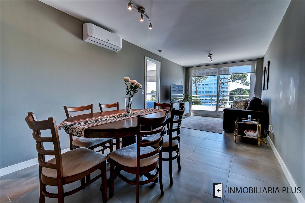 Apartamento ID.970 - Alquiler de Apartamento de 2 dormitorios para 4 personas con piscina climatizada y más en Roosevelt, Punta del Este.