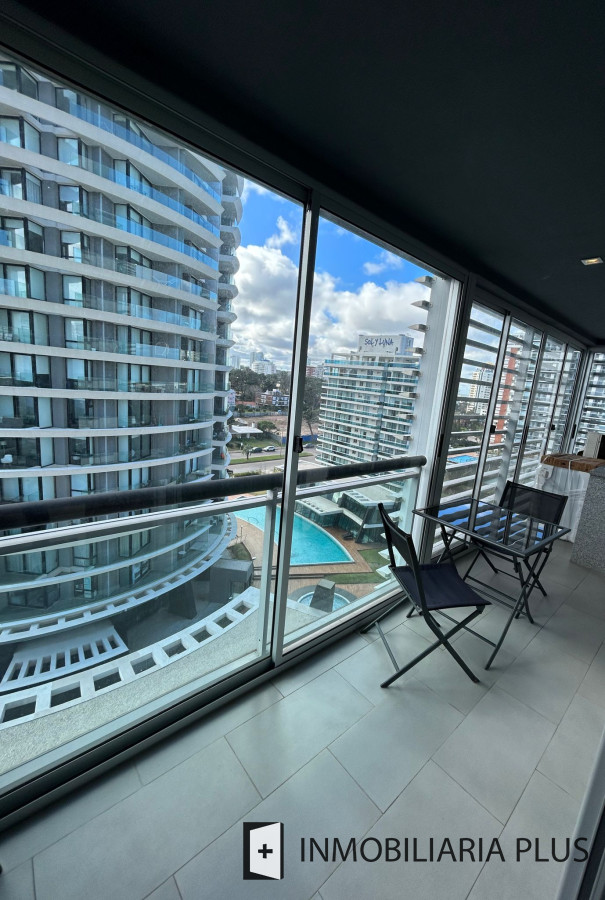 Apartamento ID.556 - Venta de Apartamento de 90 m2 en Punta el Este con todas las comodidades 2 Dormitorios C963