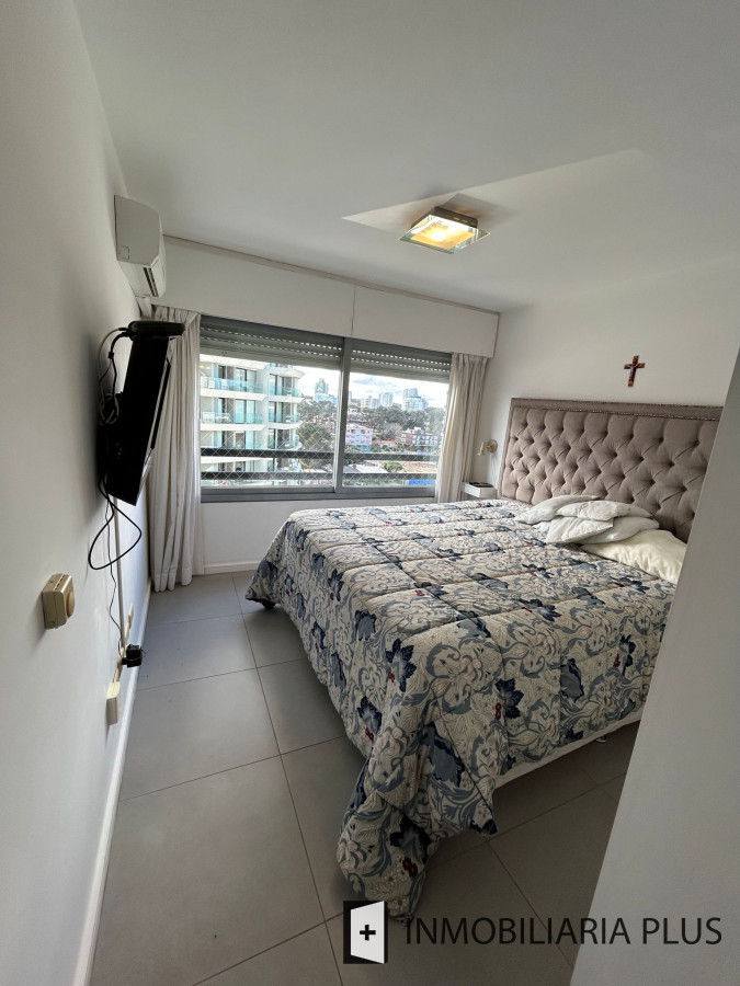 Apartamento ID.556 - Venta de Apartamento de 90 m2 en Punta el Este con todas las comodidades 2 Dormitorios C963