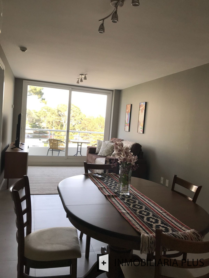 Apartamento ID.970 - Alquiler de Apartamento de 2 dormitorios para 4 personas con piscina climatizada y más en Roosevelt, Punta del Este.