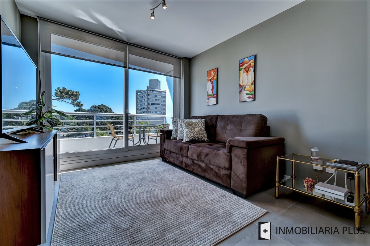 Apartamento ID.970 - Alquiler de Apartamento de 2 dormitorios para 4 personas con piscina climatizada y más en Roosevelt, Punta del Este.
