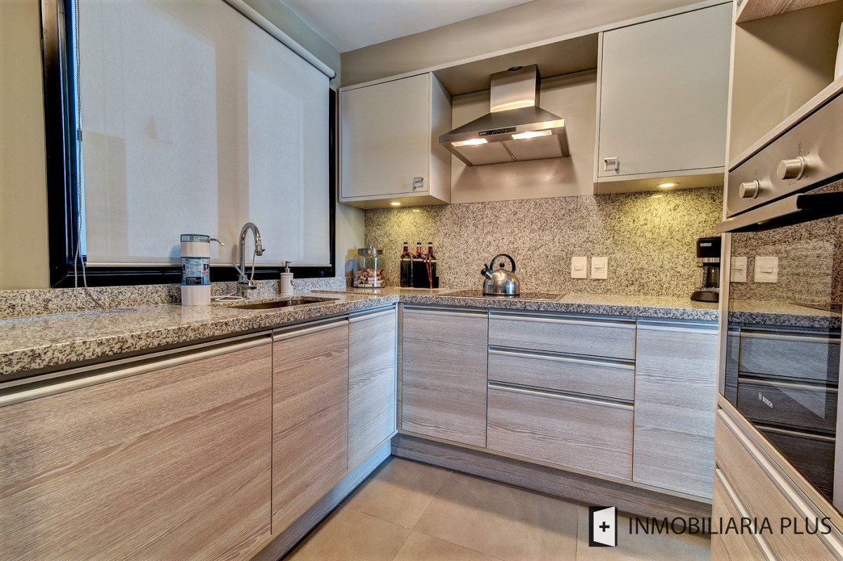 Apartamento ID.970 - Alquiler de Apartamento de 2 dormitorios para 4 personas con piscina climatizada y más en Roosevelt, Punta del Este.