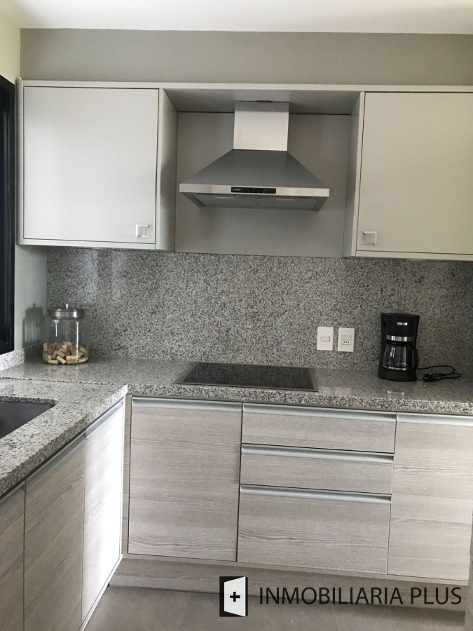 Apartamento ID.970 - Alquiler de Apartamento de 2 dormitorios para 4 personas con piscina climatizada y más en Roosevelt, Punta del Este.
