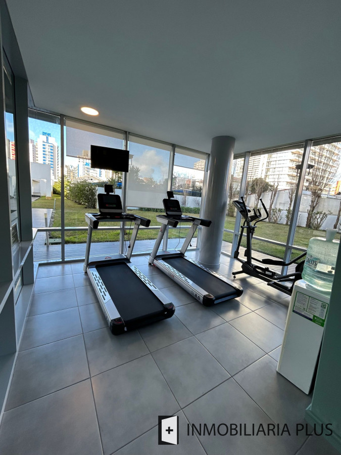 Apartamento ID.556 - Venta de Apartamento de 90 m2 en Punta el Este con todas las comodidades 2 Dormitorios C963