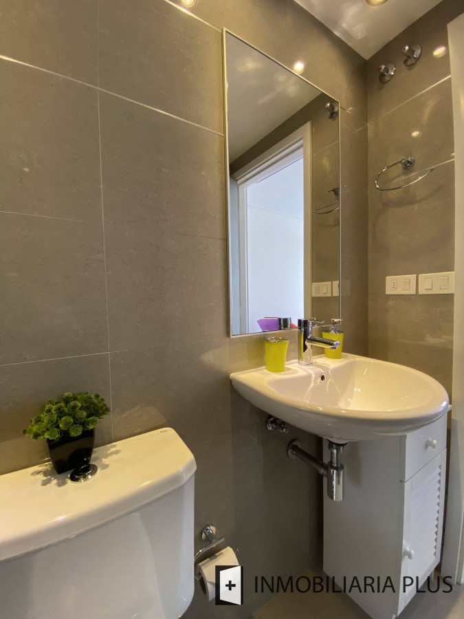 Apartamento ID.861 - Venta de Apartamento con Piscina Climatizada, Sauna, 2 Dormitorios y más en Playa Mansa de Punta del este