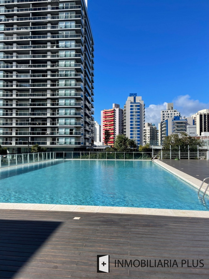 Apartamento ID.556 - Venta de Apartamento de 90 m2 en Punta el Este con todas las comodidades 2 Dormitorios C963