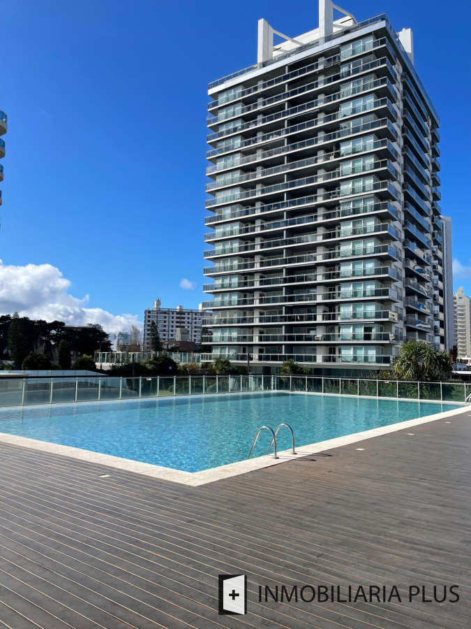 Apartamento ID.556 - Venta de Apartamento de 90 m2 en Punta el Este con todas las comodidades 2 Dormitorios C963