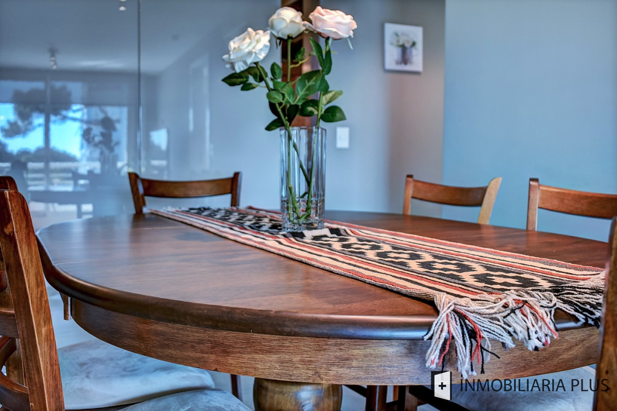 Apartamento ID.970 - Alquiler de Apartamento de 2 dormitorios para 4 personas con piscina climatizada y más en Roosevelt, Punta del Este.