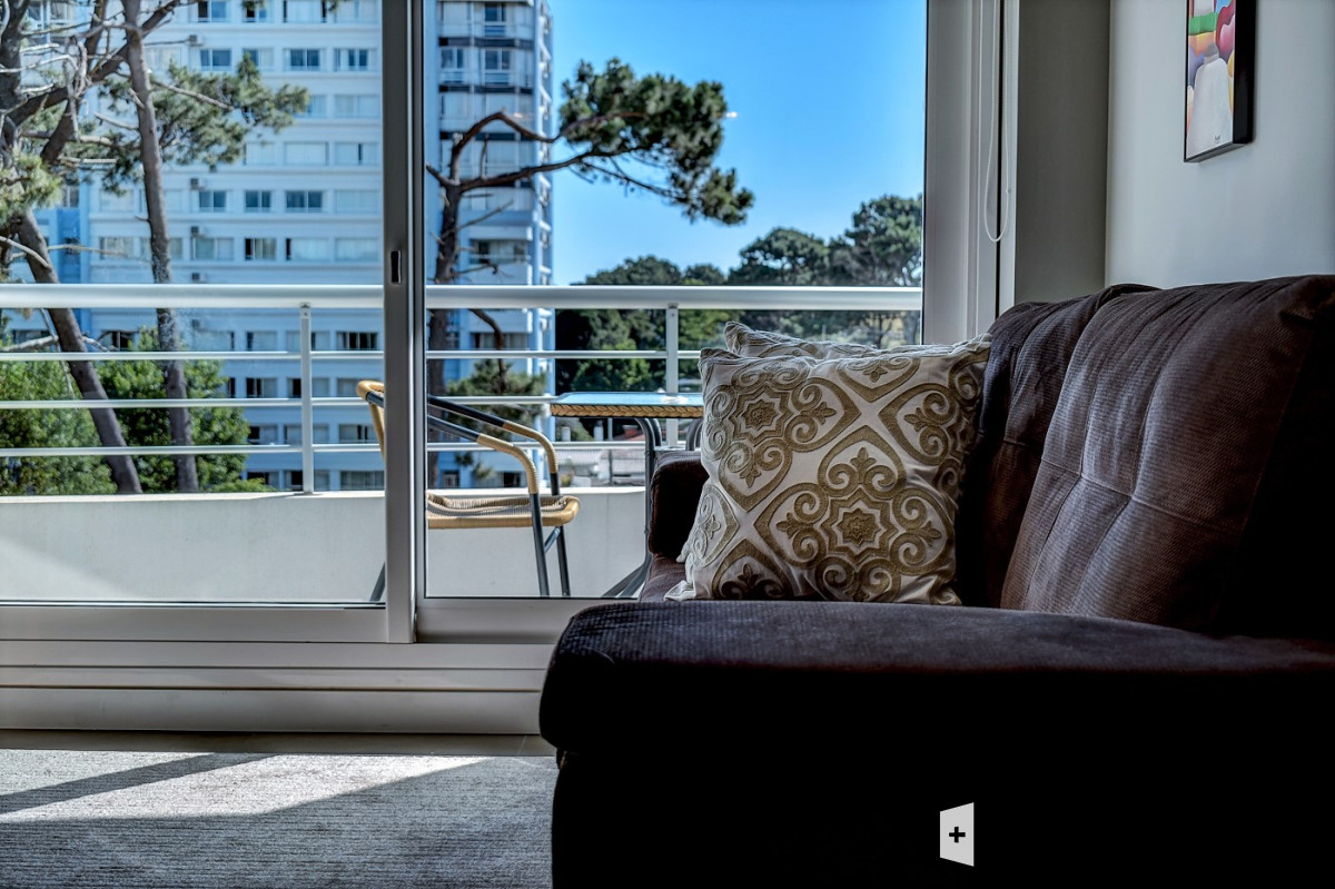 Apartamento ID.970 - Alquiler de Apartamento de 2 dormitorios para 4 personas con piscina climatizada y más en Roosevelt, Punta del Este.