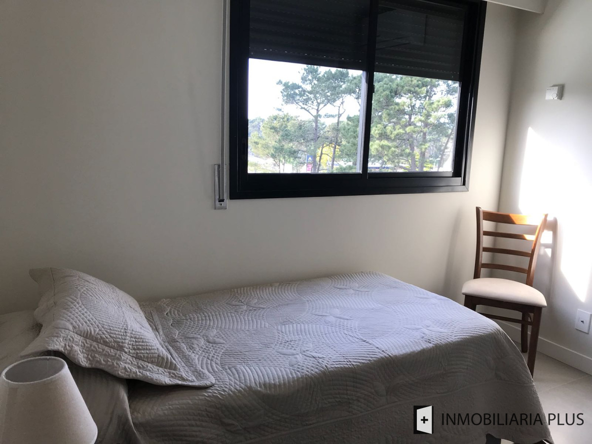 Apartamento ID.970 - Alquiler de Apartamento de 2 dormitorios para 4 personas con piscina climatizada y más en Roosevelt, Punta del Este.