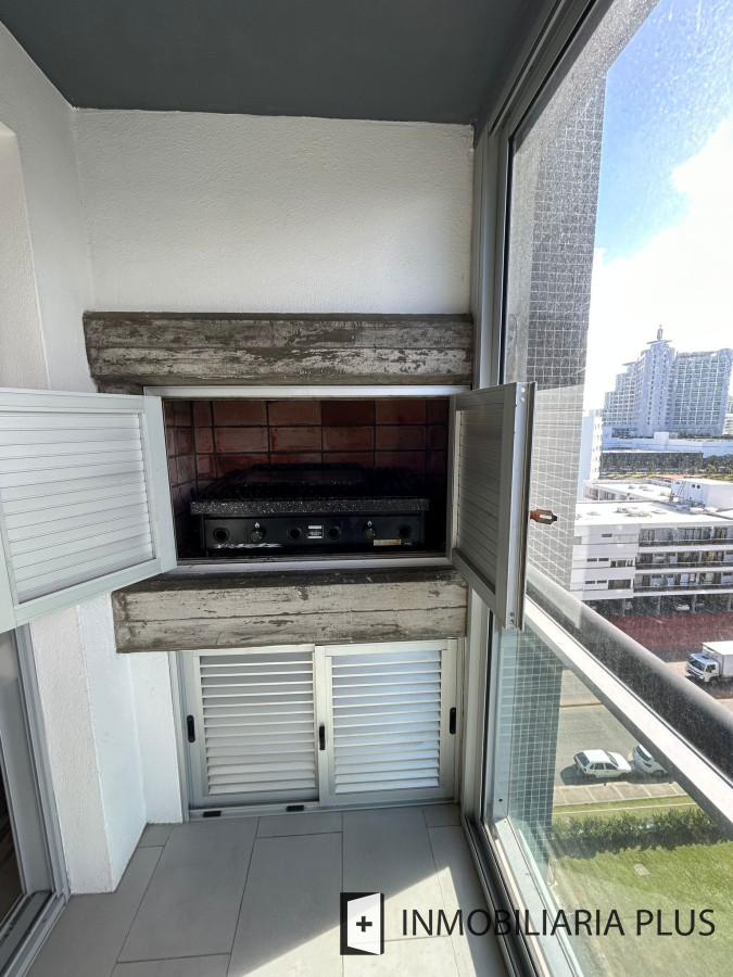 Apartamento ID.556 - Venta de Apartamento de 90 m2 en Punta el Este con todas las comodidades 2 Dormitorios C963