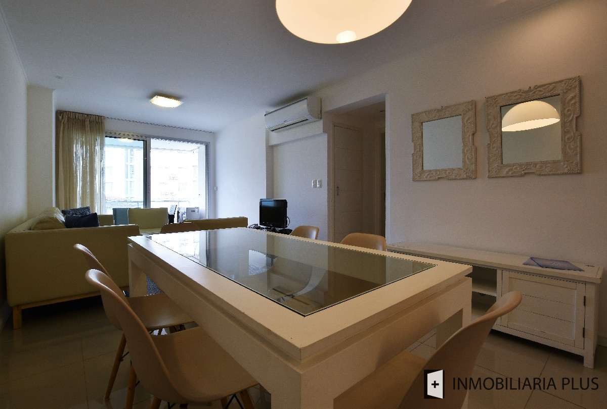 Apartamento ID.932 - Apto en Alquiler Alquiler 2024 de 2 dormitorios en Playa brava de Punta del Este