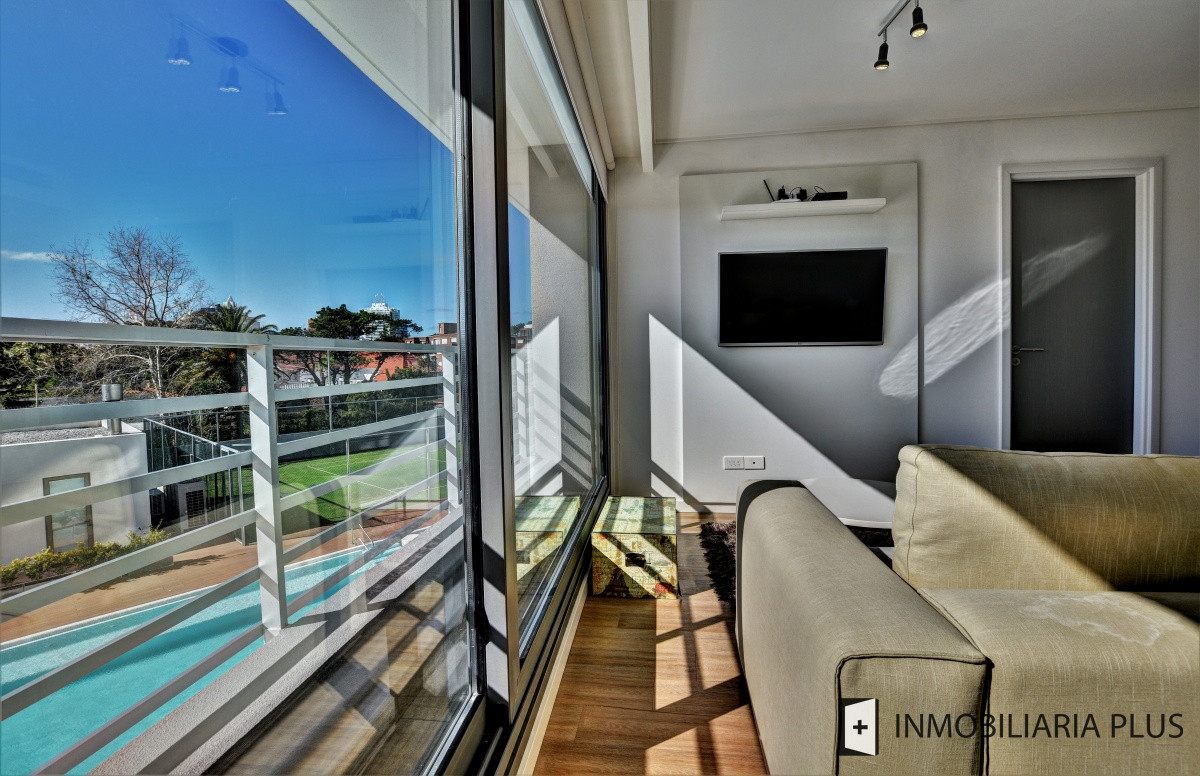 Apartamento ID.861 - Venta de Apartamento con Piscina Climatizada, Sauna, 2 Dormitorios y más en Playa Mansa de Punta del este