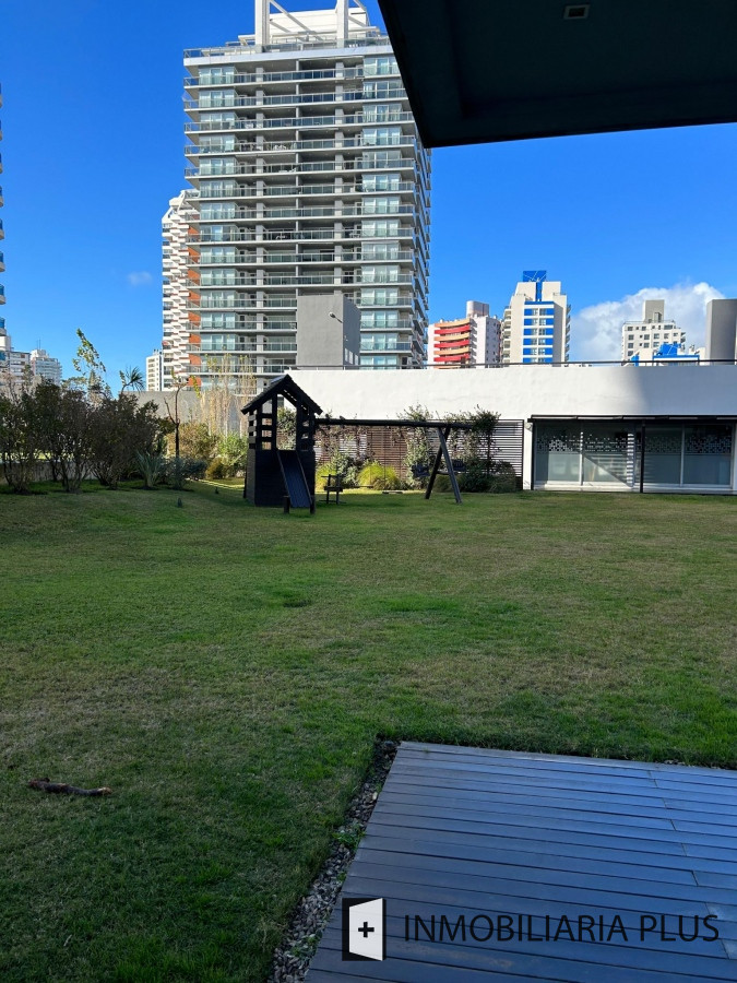 Apartamento ID.556 - Venta de Apartamento de 90 m2 en Punta el Este con todas las comodidades 2 Dormitorios C963