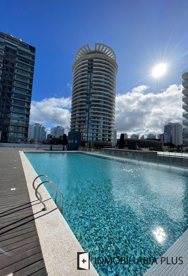 Apartamento ID.556 - Venta de Apartamento de 90 m2 en Punta el Este con todas las comodidades 2 Dormitorios C963