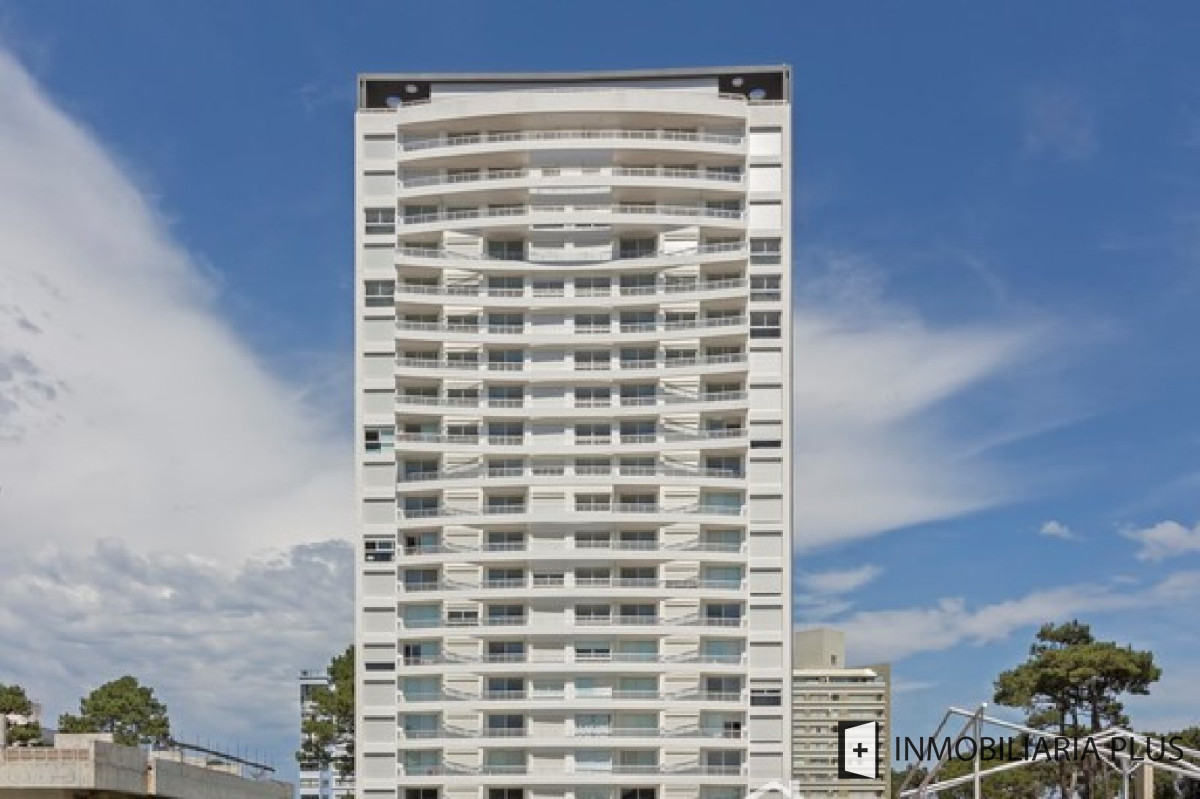 Apartamento ID.970 - Alquiler de Apartamento de 2 dormitorios para 4 personas con piscina climatizada y más en Roosevelt, Punta del Este.