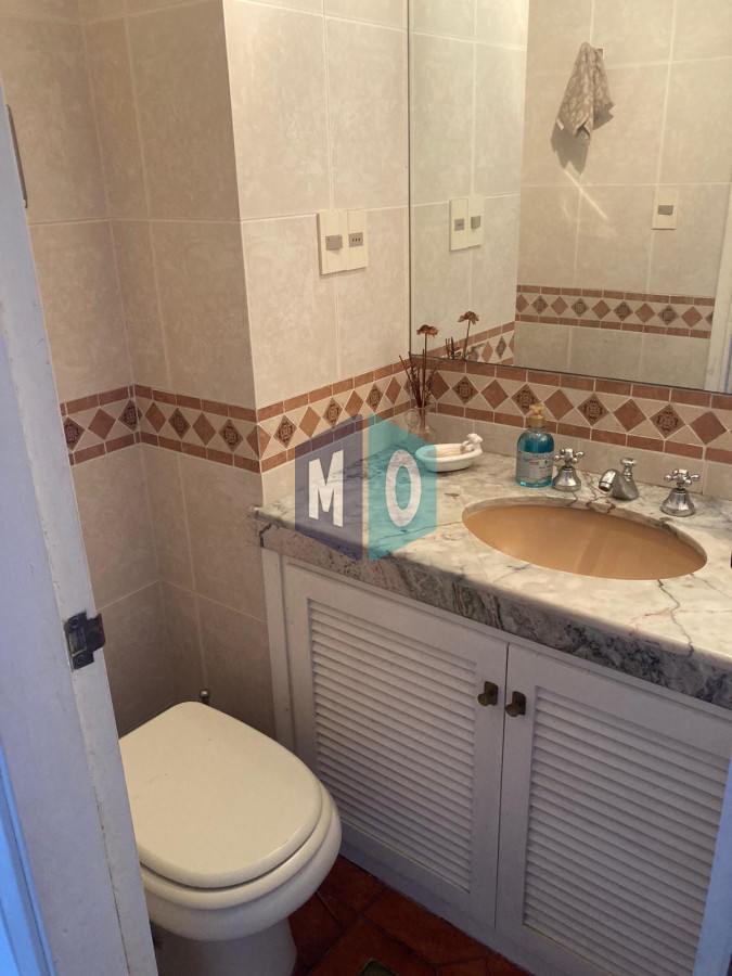 Apartamento ID.985 - Venta de Apartamento de 4 dormitorios en Playa Mansa, Punta del Este