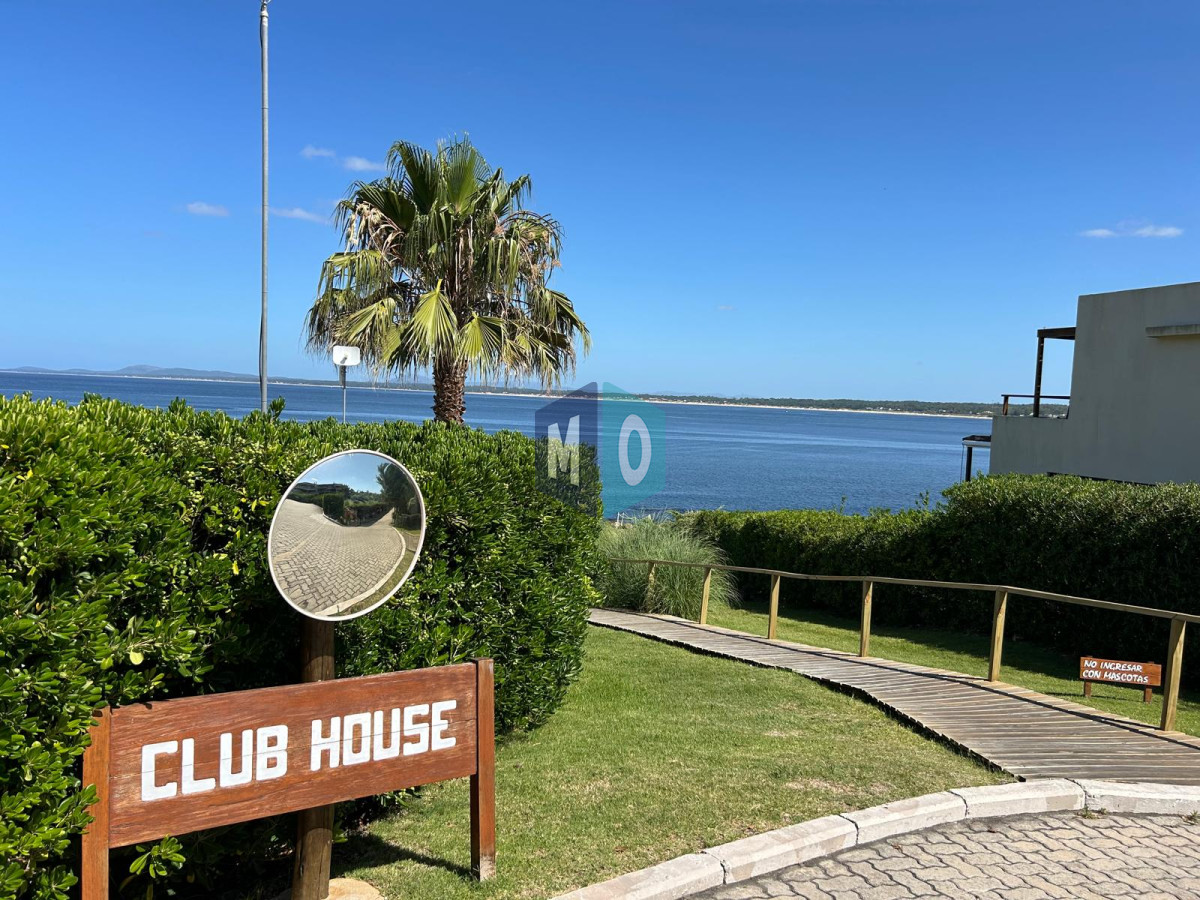 Apartamento ID.630 - Venta de Apartamento, 2 dormitorios. Punta Ballena, Punta del Este. 