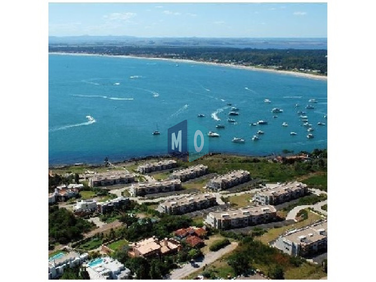 Apartamento ID.630 - Venta de Apartamento, 2 dormitorios. Punta Ballena, Punta del Este. 