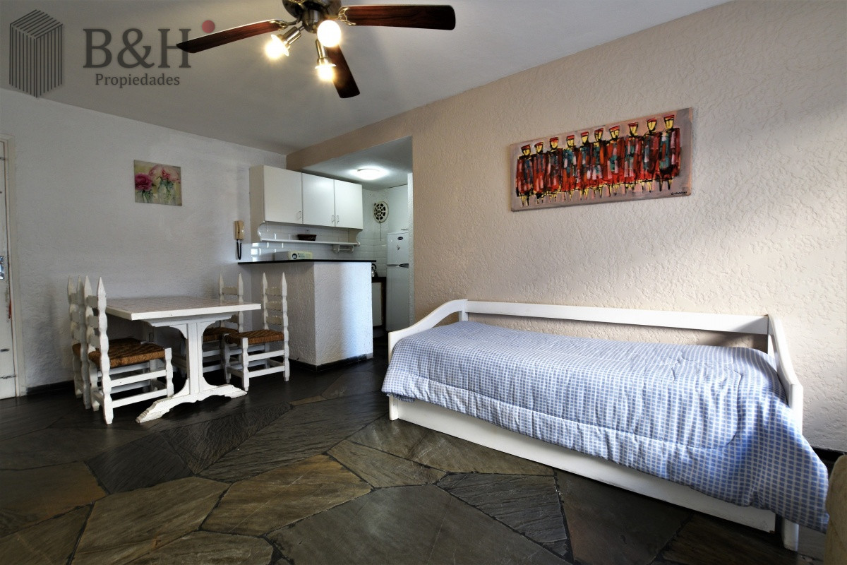 Apartamento ID.1428 - Venta de Apartamento 1 dormitorio en Playa Mansa, Punta del Este.
