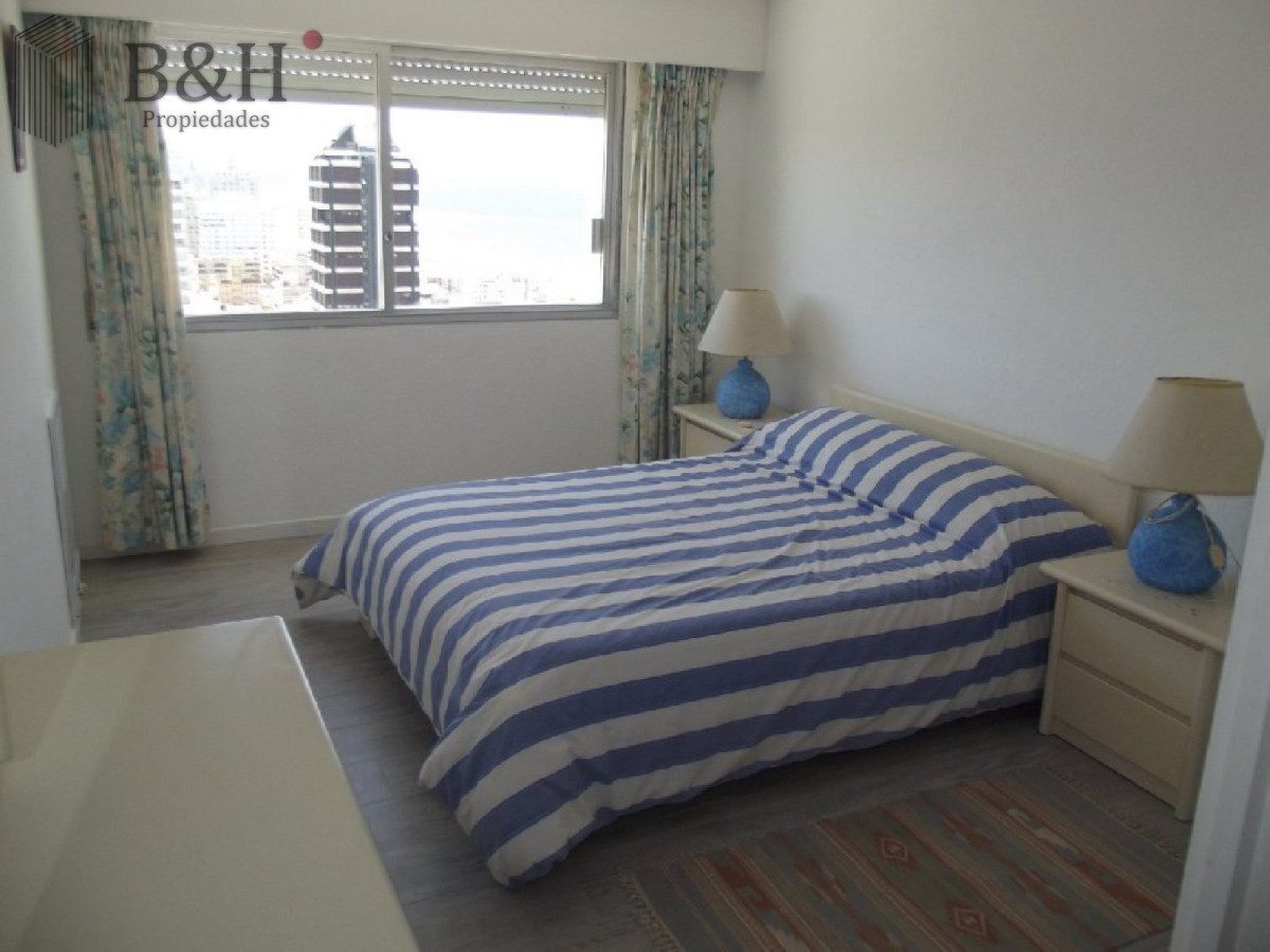 Apartamento ID.2426 - Venta apartamento 3 dormitorios, Península, Punta del Este.