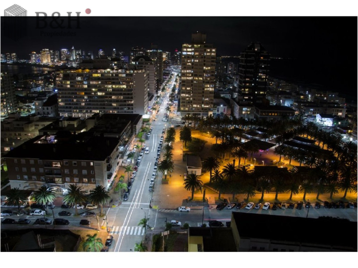 Apartamento ID.2426 - Venta apartamento 3 dormitorios, Península, Punta del Este.