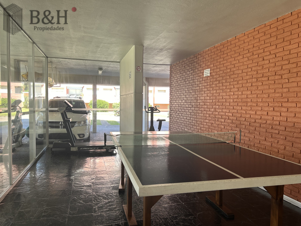 Apartamento ID.4794 - Alquiler temporario de Apartamento de 4 dormitorios en Playa Mansa, Punta del Este