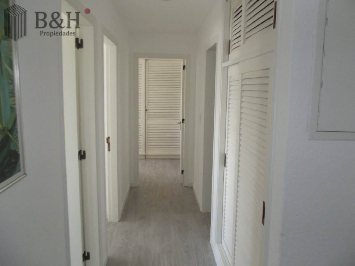 Apartamento ID.2426 - Venta apartamento 3 dormitorios, Península, Punta del Este.
