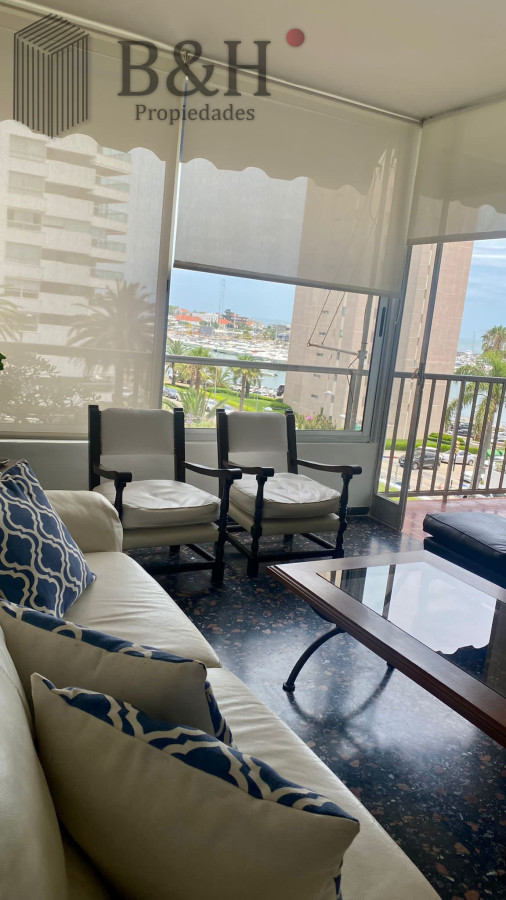 Apartamento ID.2163 - Alquiler invernal de apartamento en La Península, Punta del Este