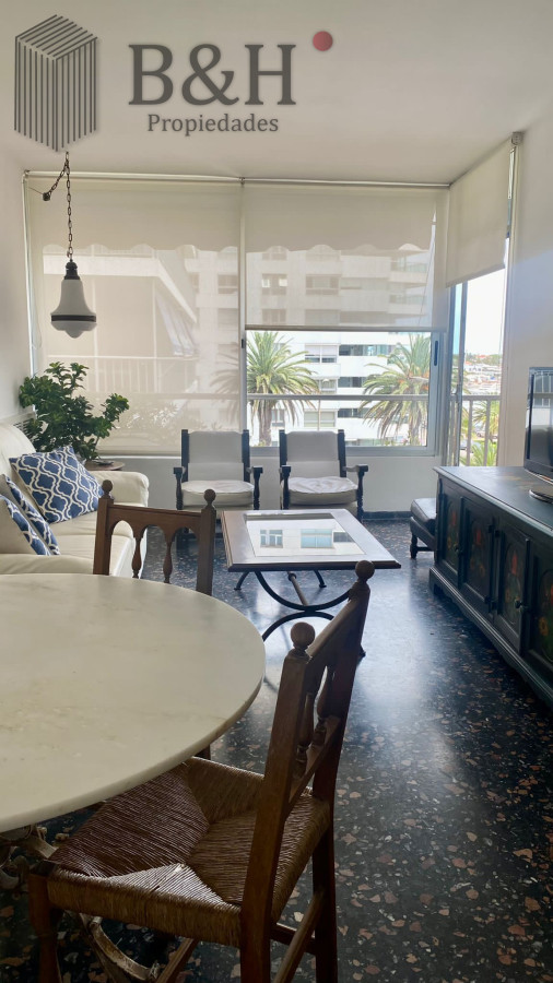 Apartamento ID.2163 - Alquiler invernal de apartamento en La Península, Punta del Este