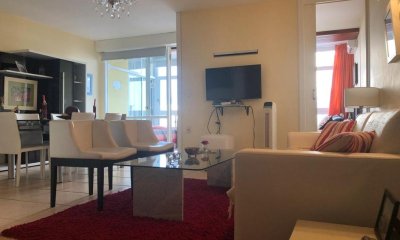 Venta de apartamento de dos dormitorios en La Península, Punta del Este