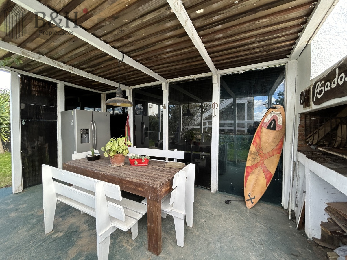 Casa ID.2695 - Alquiler anual de casa de 3 dormitorios en Balneario Buenos Aires 