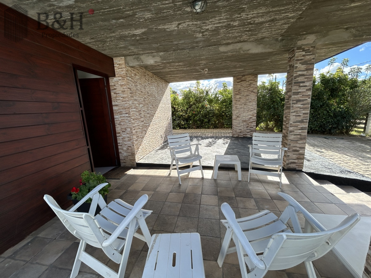 Casa ID.2695 - Alquiler anual de casa de 3 dormitorios en Balneario Buenos Aires 