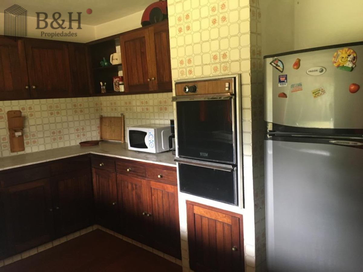 Casa ID.5013 - Venta de Casa 5 dormitorios en Marly, Punta del Este.