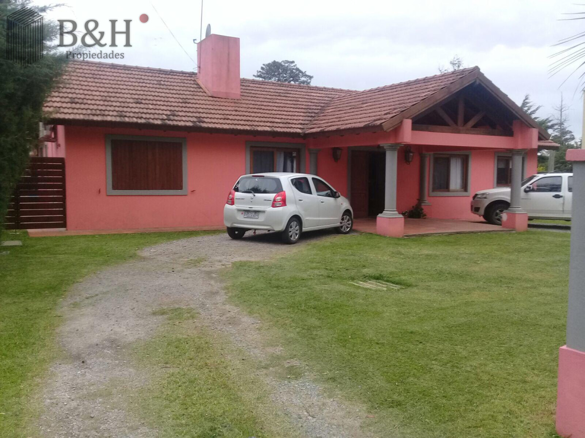Casa ID.706 - Venta de Casa 4 dormitorios en Beverly Hills, Punta del Este.