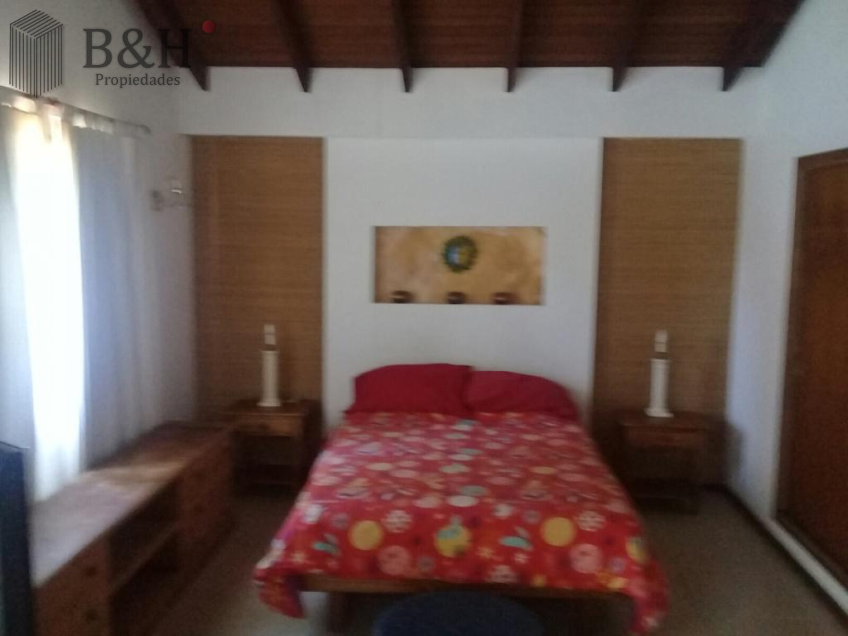 Casa ID.706 - Venta de Casa 4 dormitorios en Beverly Hills, Punta del Este.