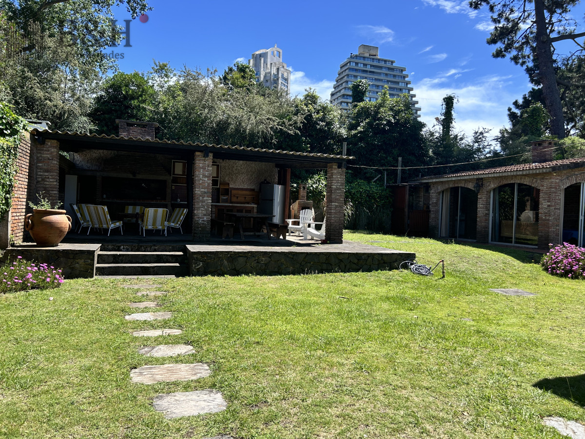 Casa ID.3883 - Alquiler de Temporada de casa de 3 dormitorios en Punta del Este, Uruguay