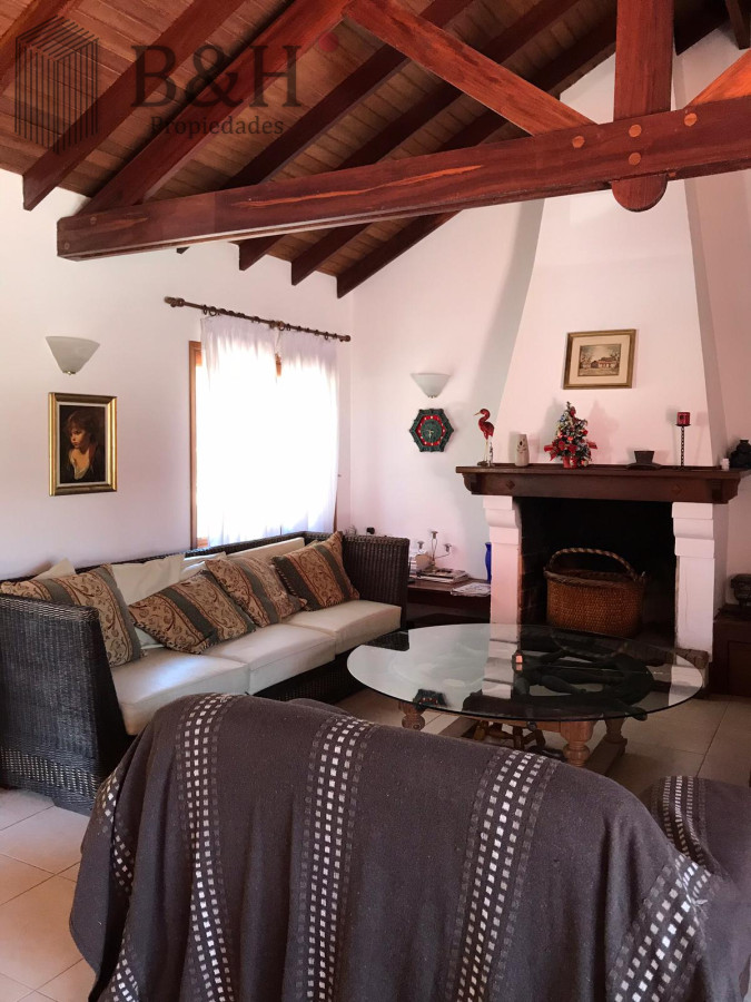 Casa ID.706 - Venta de Casa 4 dormitorios en Beverly Hills, Punta del Este.