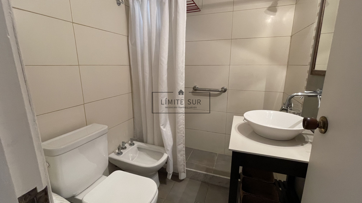Apartamento ID.167 - Venta de apartamento de dos dormitorios en Playa Mansa, Punta del Este, Uruguay 